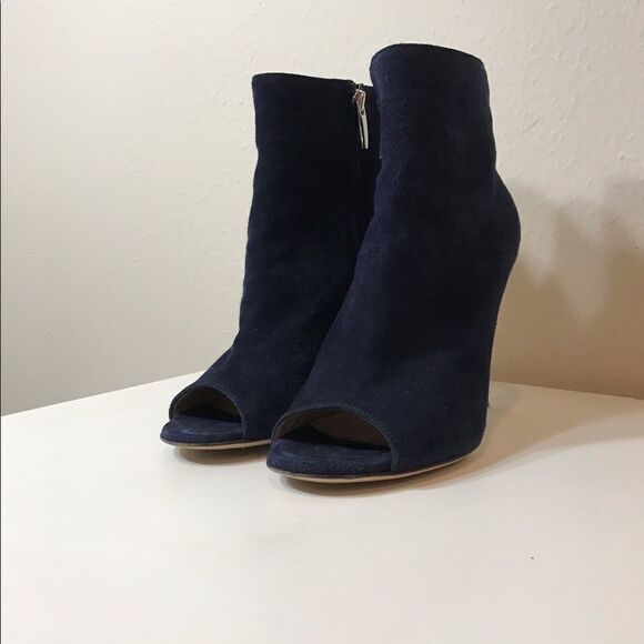 Gianvito Rossi navy suede booties - Picture 2 of 6